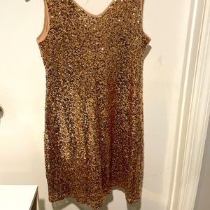 Beautiful gold sequin dress!!!